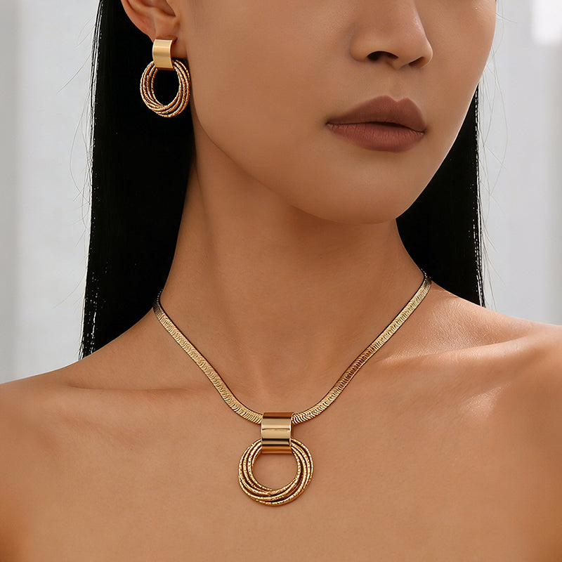 🎁Novità 2026: Sconto del 60%💥 Set collana e orecchini Modern Chic – Finitura oro, design geometrico e leggerezza – perfetto per un tocco di eleganza quotidiana o come regalo – include pezzi coordinati per un look raffinato 💫
