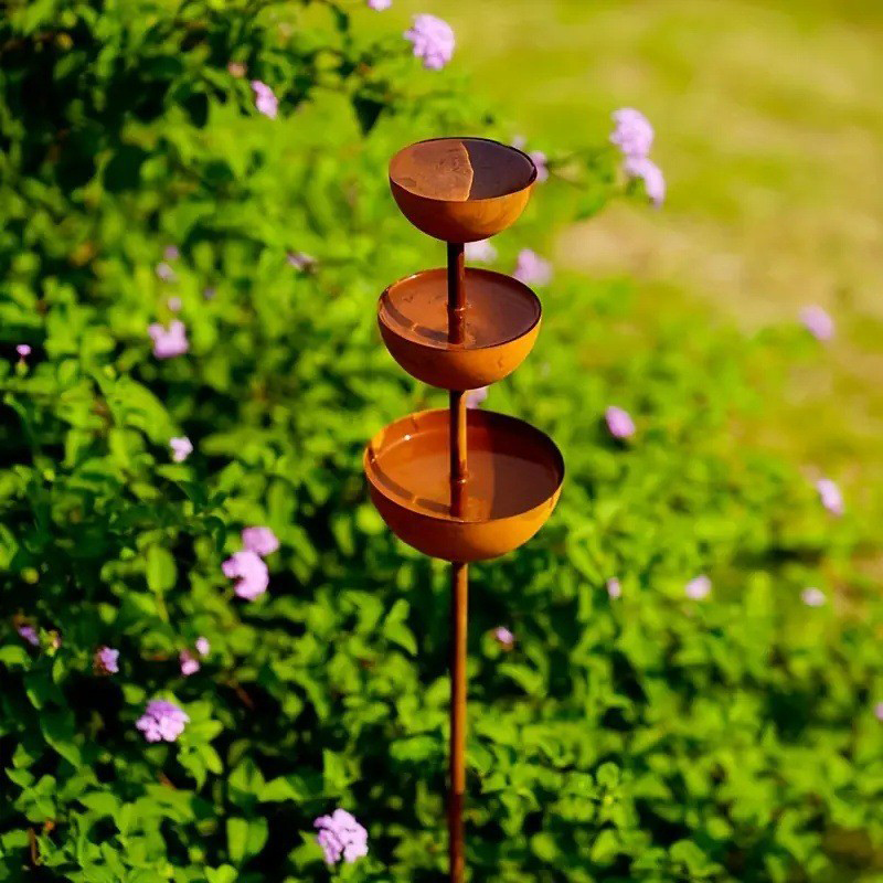 🐦 Redonnez vie à votre jardin ! Abreuvoir à oiseaux paisible avec récupérateur d’eau de pluie pour accueillir la faune sauvage de votre jardin.🌿