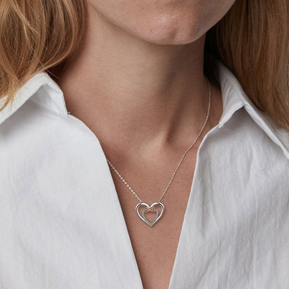 🎁💕 À offrir à votre bien-aimé(e)💕 Collier à double cœur à la mode