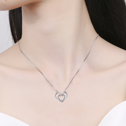 🎁💕 À offrir à votre bien-aimé(e)💕 Collier à double cœur à la mode