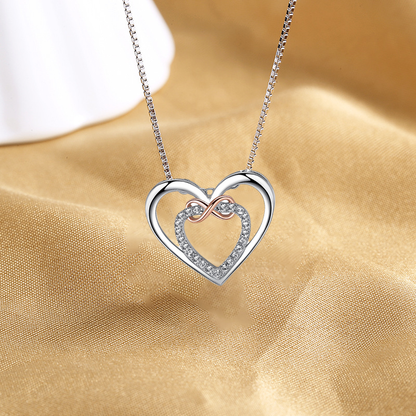 🎁💕 À offrir à votre bien-aimé(e)💕 Collier à double cœur à la mode