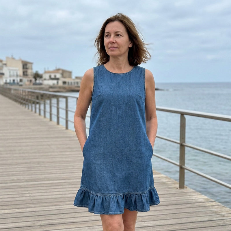 👗🌸  Robe sans manches en denim à ourlet à volants pour femme