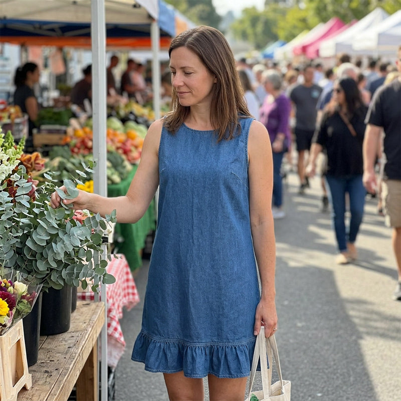 👗🌸  Robe sans manches en denim à ourlet à volants pour femme