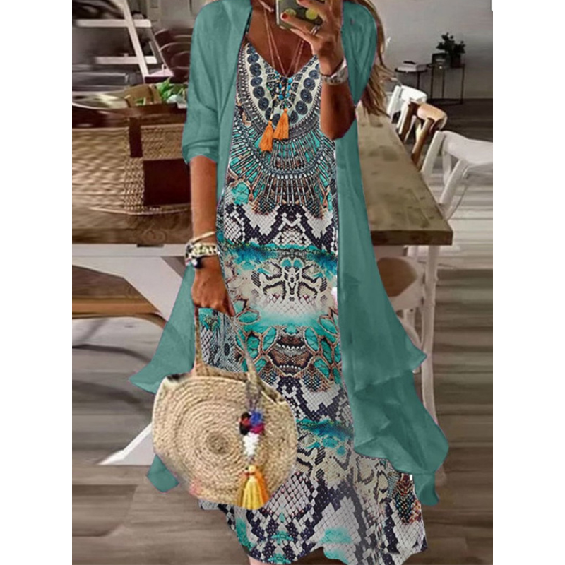 🌊 Tenue complète bohème fluide, robe longue motif artistique et kimono léger parfait pour les vacances✨ 🤍 Tenue de vacances deux‑pièces, tissu aéré, look décontracté et charmant